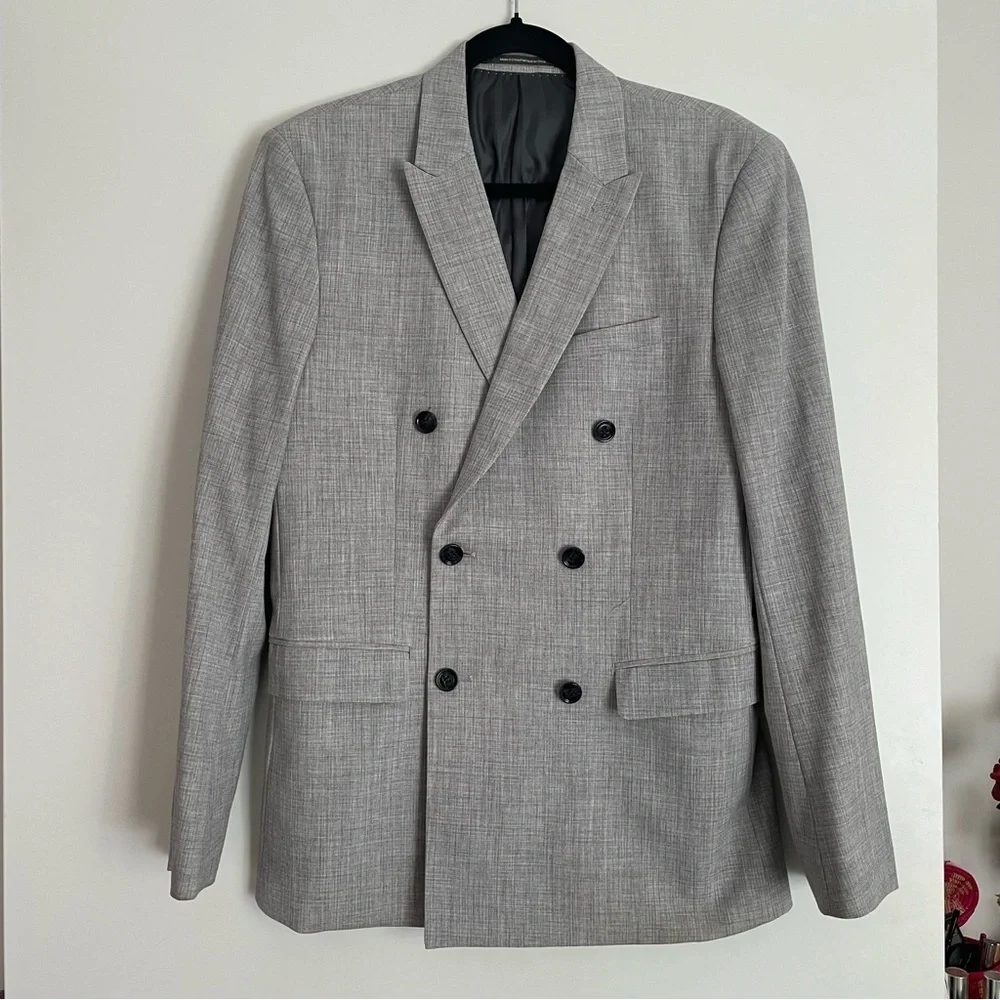 H&M Slim Fit Blazer​​​​ - Picture 2 of 3